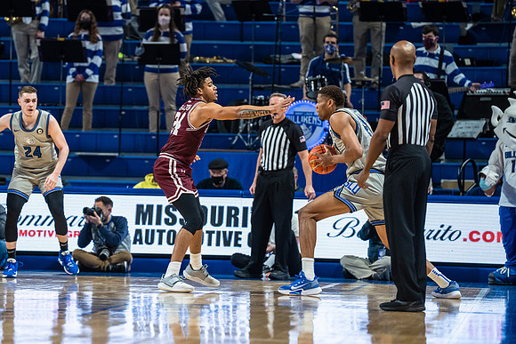 PAZ06670